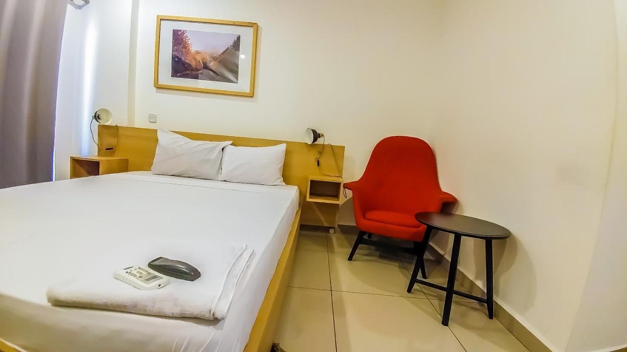The Gallery Premier Suites Аккра Экстерьер фото