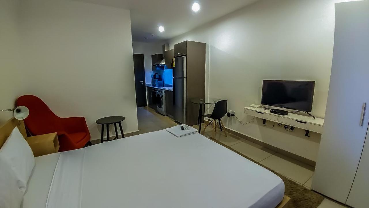 The Gallery Premier Suites Аккра Экстерьер фото