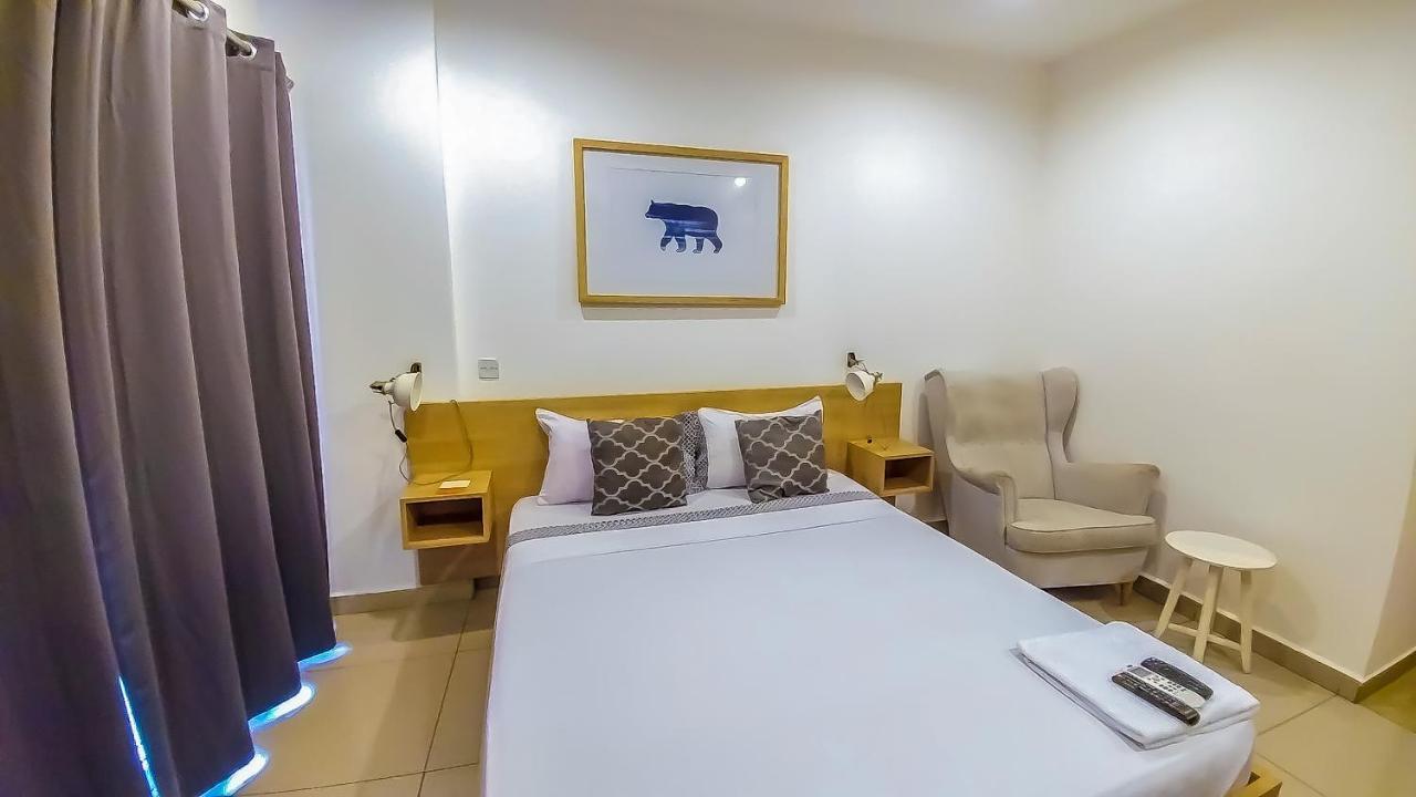 The Gallery Premier Suites Аккра Экстерьер фото