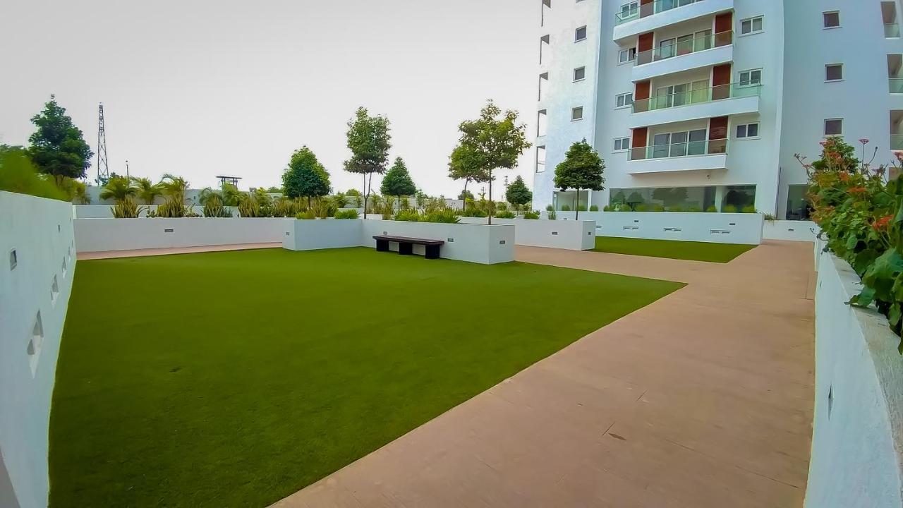 The Gallery Premier Suites Аккра Экстерьер фото